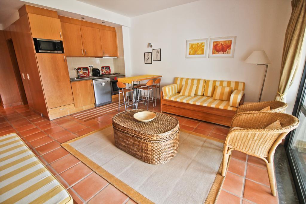 Apartamento T1 Em Lagos Com Piscina E Garagem Exteriör bild